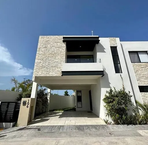 Big New House In Selvanova Coto 9 Casa de férias *